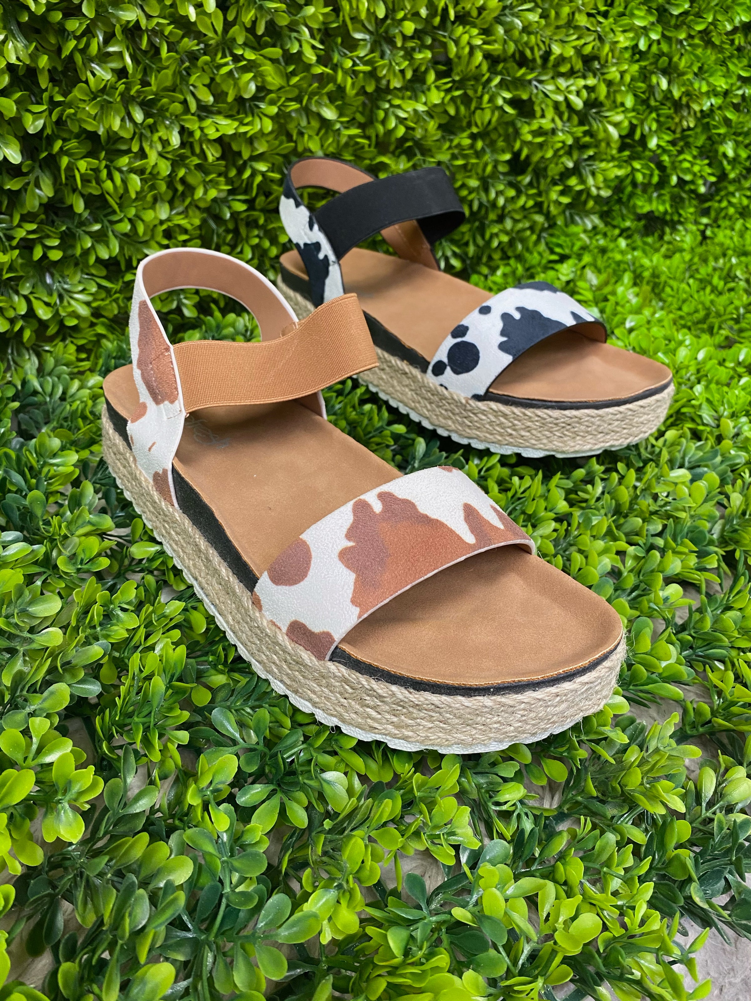 Soda discount camo sandals